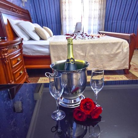 באטומי Hotel Chao מראה חיצוני תמונה
