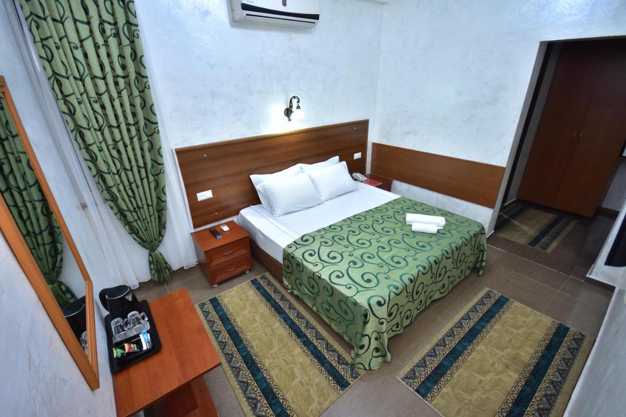 באטומי Hotel Chao מראה חיצוני תמונה