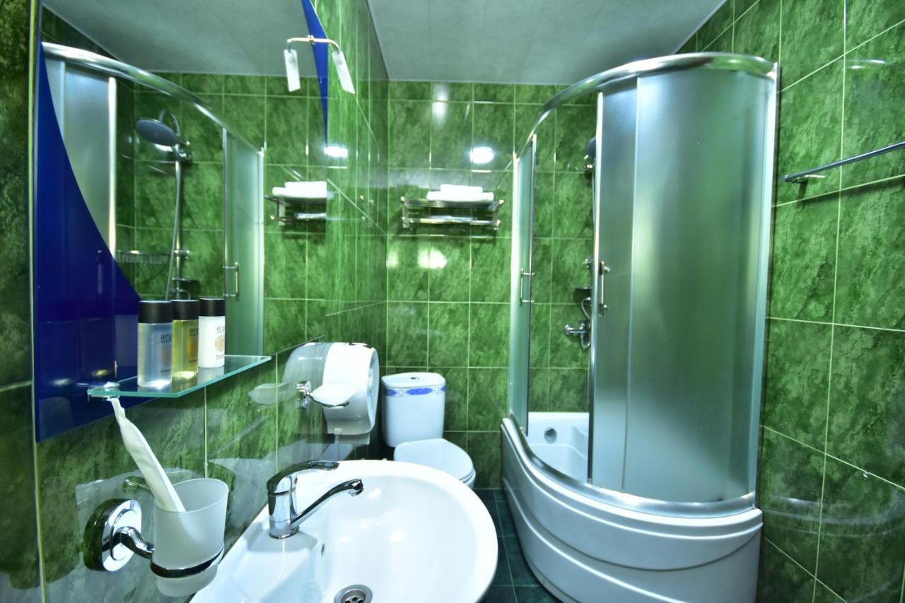 באטומי Hotel Chao מראה חיצוני תמונה