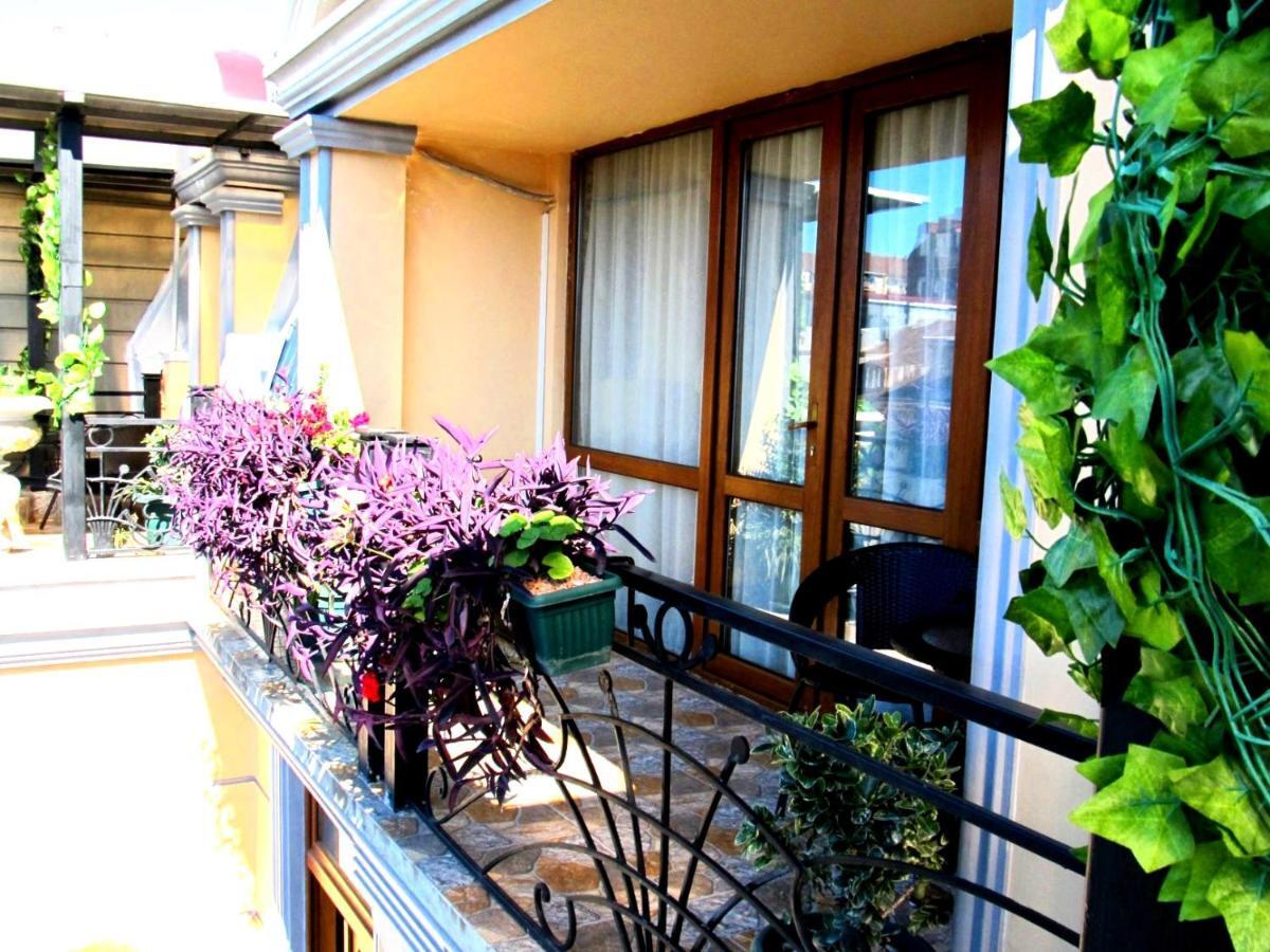 באטומי Hotel Chao מראה חיצוני תמונה