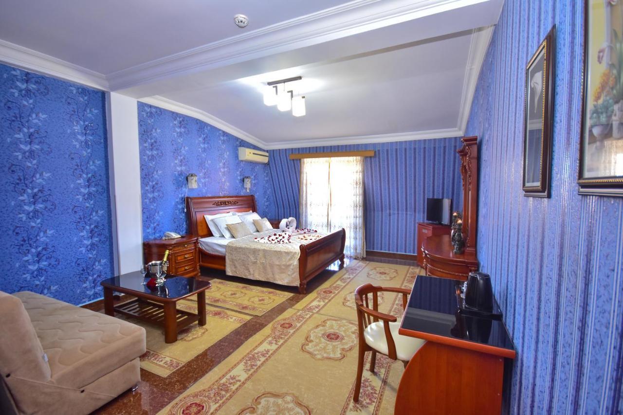 באטומי Hotel Chao מראה חיצוני תמונה
